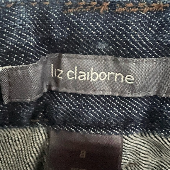 Liz Claiborne Woman’s Dark Blue Straight Jeans - Size 8 - Picture 2 of 16